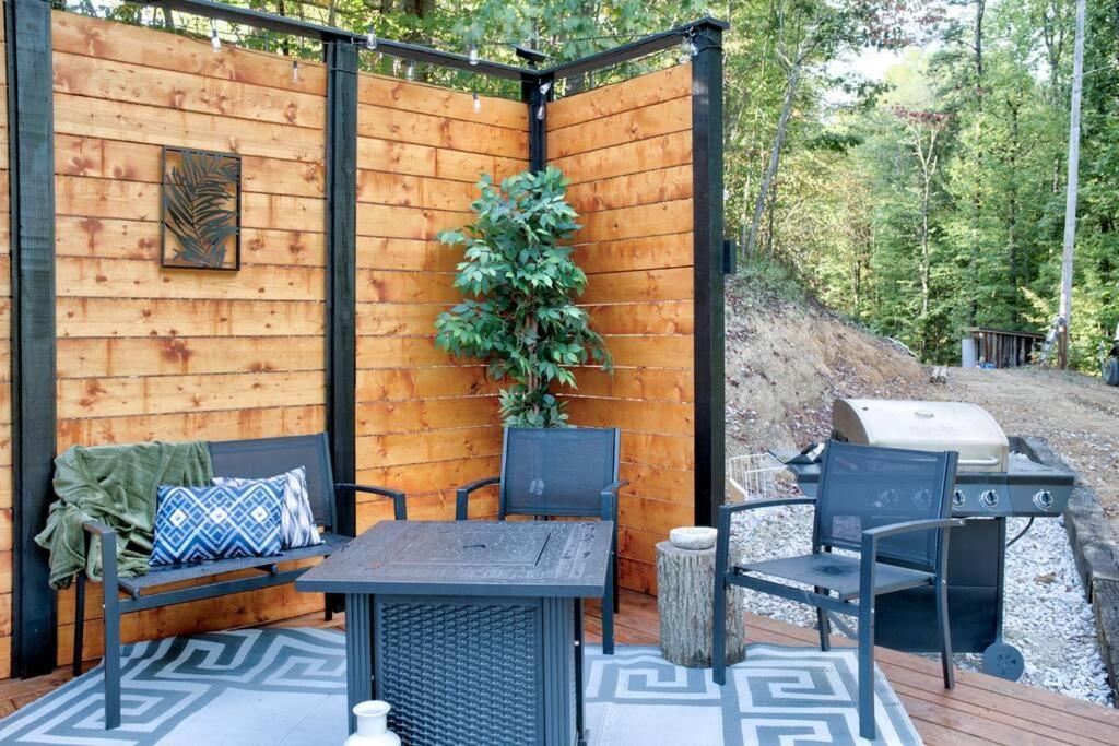 Вілла 2 Bed 1 Bath-Sleeps 5 To 6 Near Rrg Large Deck Біттівілл Екстер'єр фото